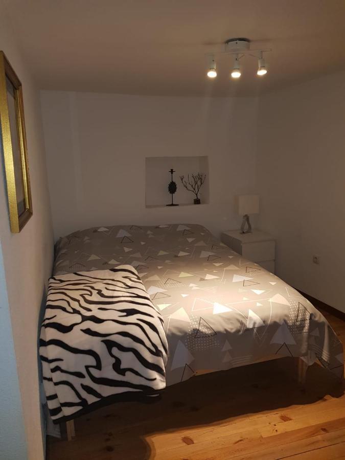 Central Apartment Madrid Exteriör bild